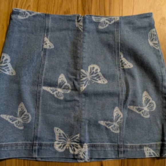 TinsleTown High Waisted Butterfly Print Shorts NWT - Picture 1 of 8